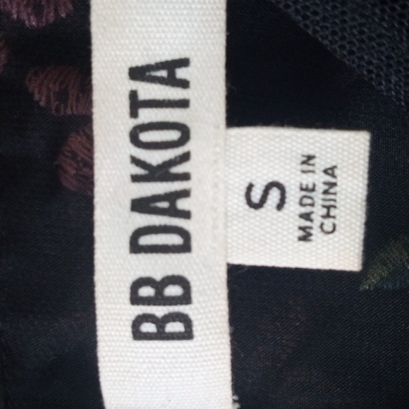 BB DAKOTA top - Picture 8 of 9